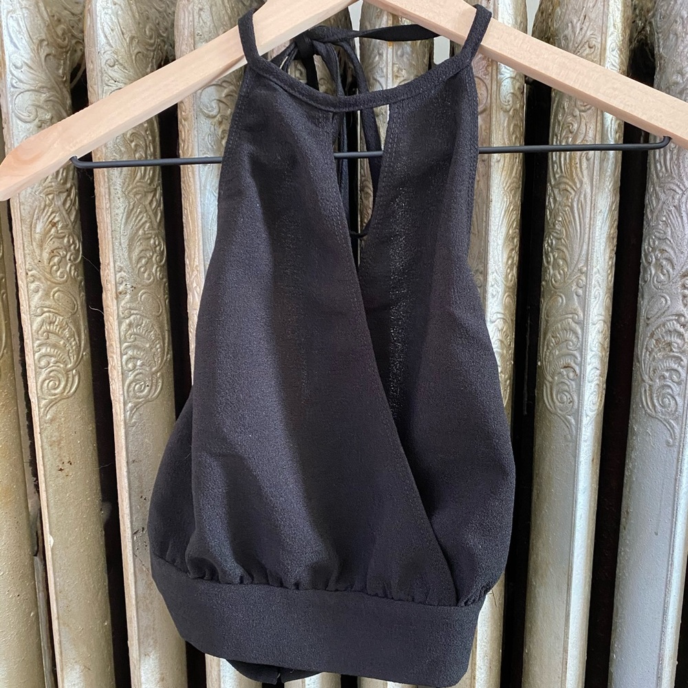 Cross front low back halter